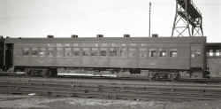 lirr433-Jamaica-11-27-32.jpg (79073 bytes)